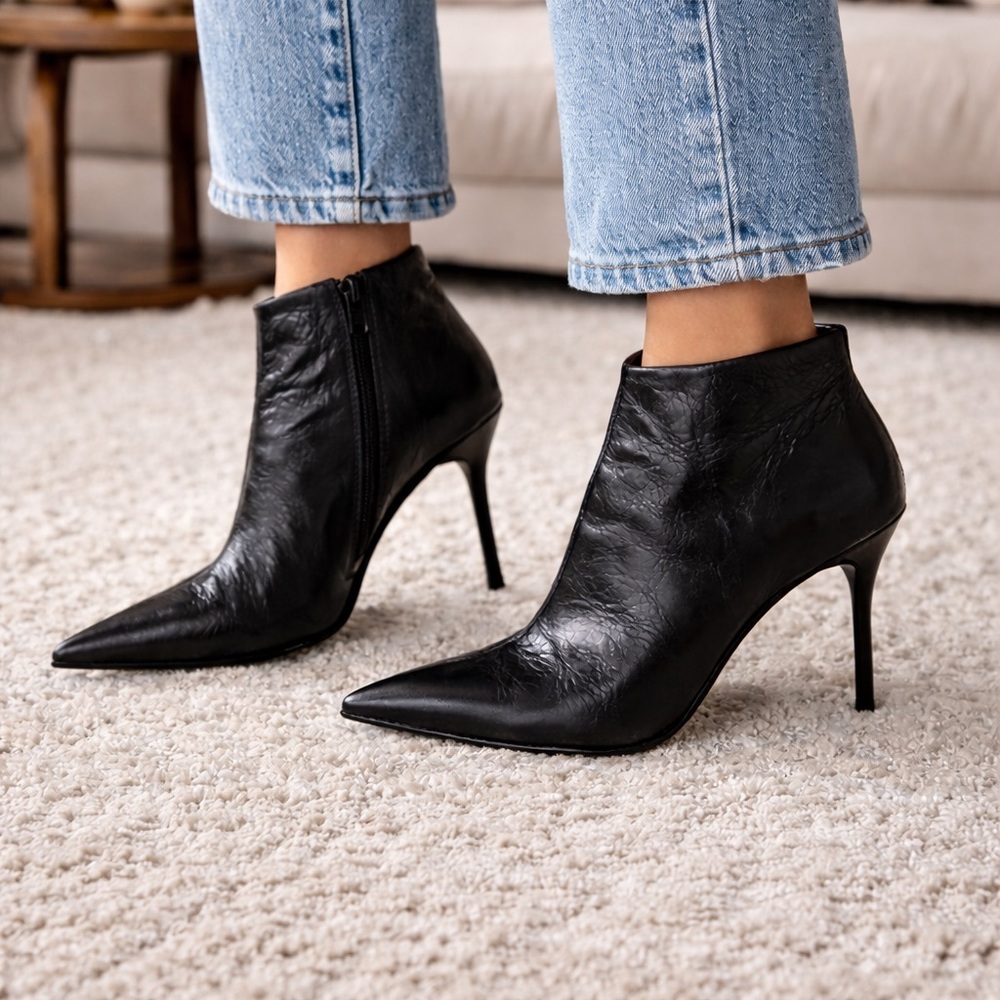 Le Château Luxe Black Leather Stiletto Ankle Boots Made in Italy Size 38